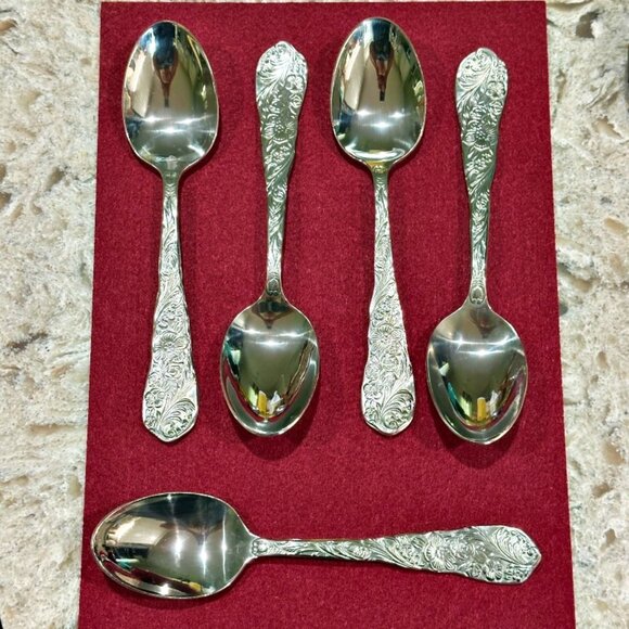 Reed and Barton FLORA Oval Soup Spoons Tablespoons Lot of 5 Stainless Flatware